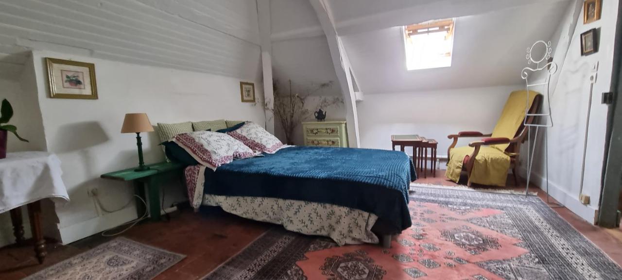 Chambre D'Hotes Les Jardins De Marie, Sci Charles III Bernay  Ngoại thất bức ảnh