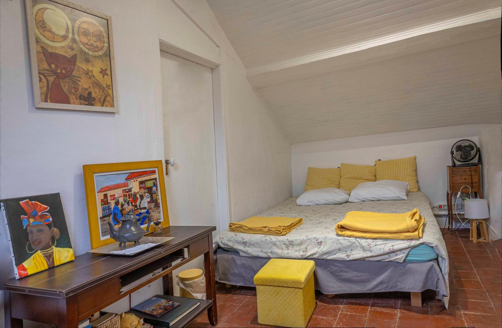 Chambre D'Hotes Les Jardins De Marie, Sci Charles III Bernay  Ngoại thất bức ảnh