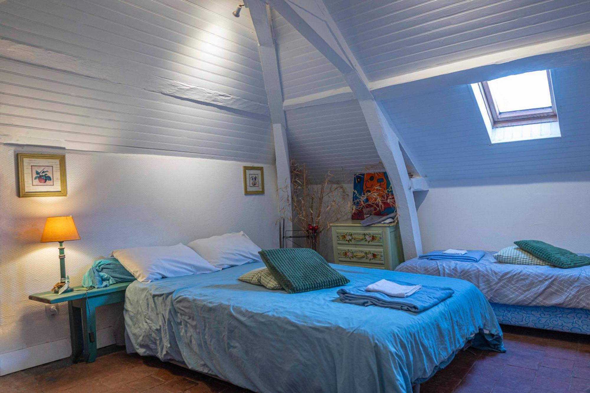 Chambre D'Hotes Les Jardins De Marie, Sci Charles III Bernay  Ngoại thất bức ảnh